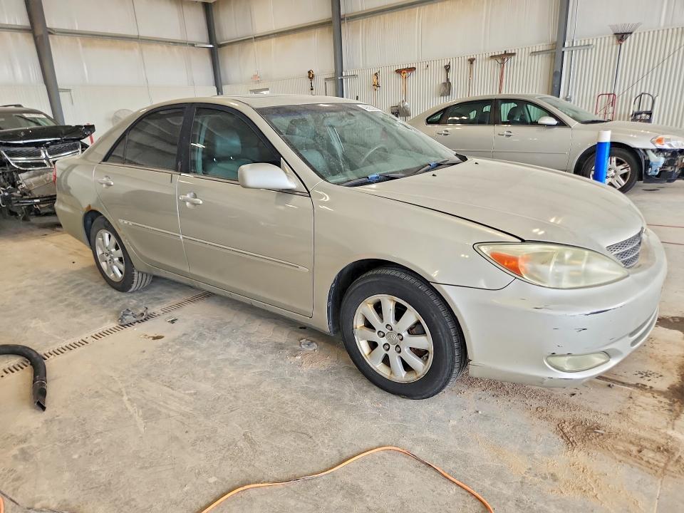 2004 Toyota Camry xle