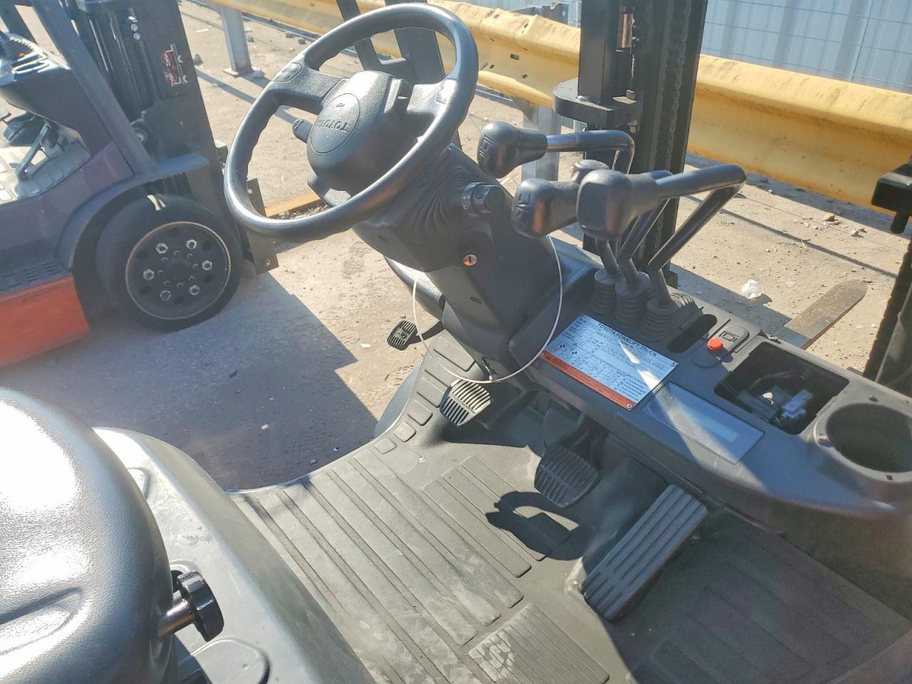 2016 Toyota 8FGCU20 Forklift