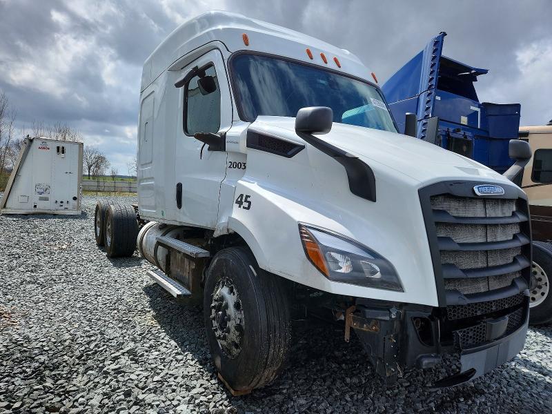2019 Freightliner Cascadia 116 Sleeper Cab Semi Truck