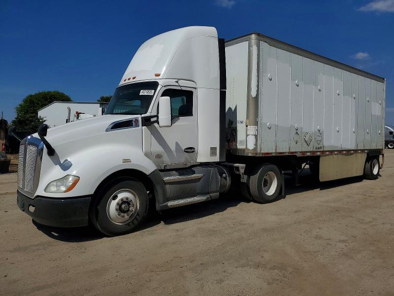 2017 Kenworth T680 Semi Truck