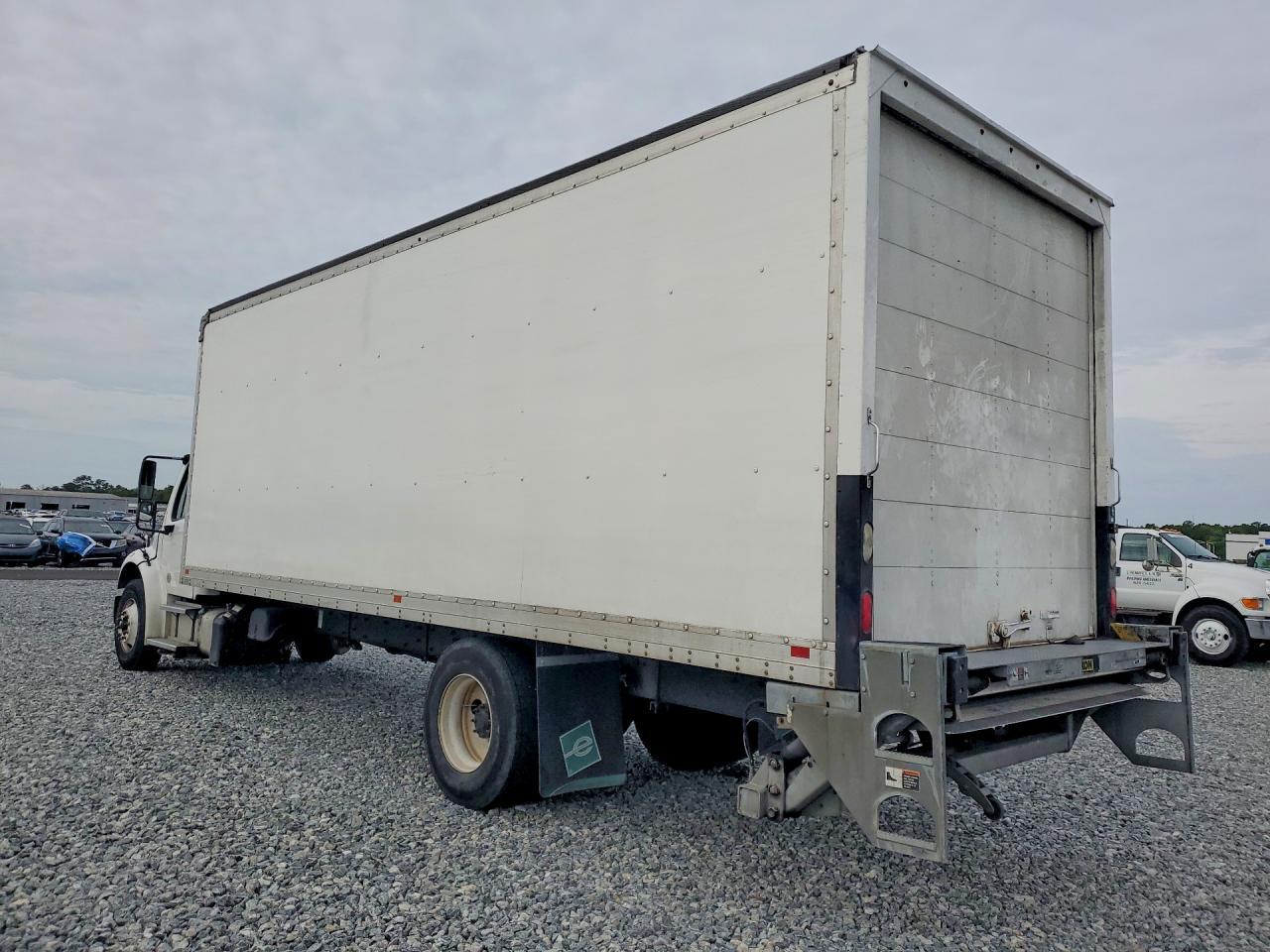 2020 Freigliner 2020 Freightliner Business Class M2 BOX Truck