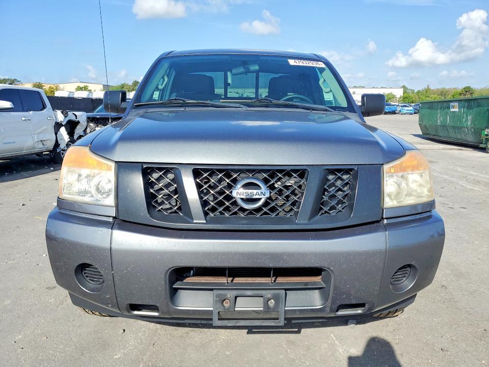 2015 Nissan Titan s