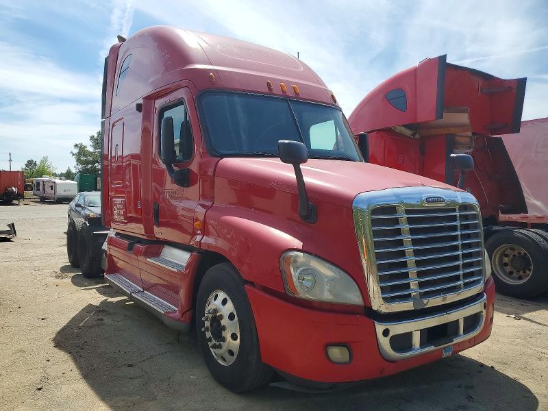 2011 Freigliner 2011 Freightliner Cascadia Semi Truck