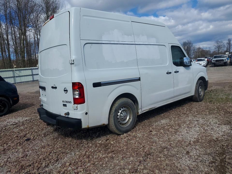 2015 Nissan NV 3500 HD S