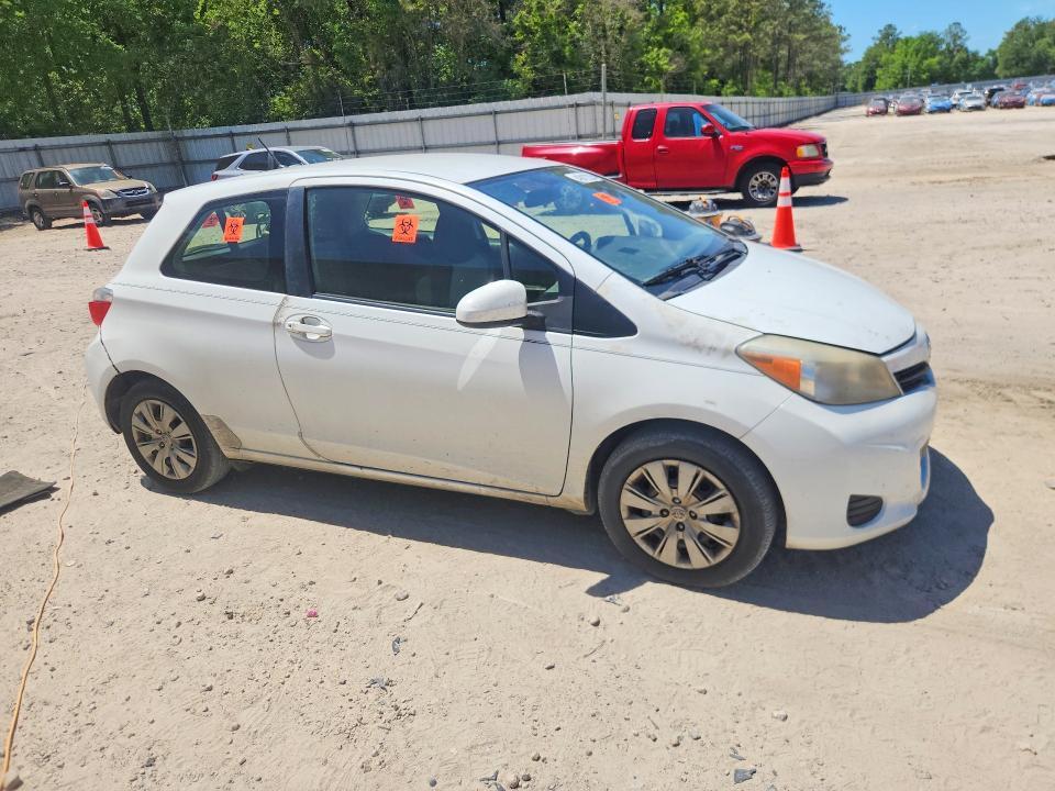 2013 Toyota Yaris 3-door le