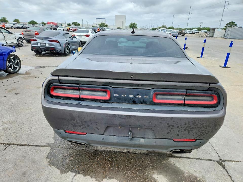 2015 Dodge Challenger sxt Plus