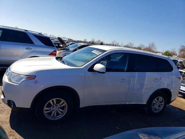 2015 Mitsubishi Outlander es