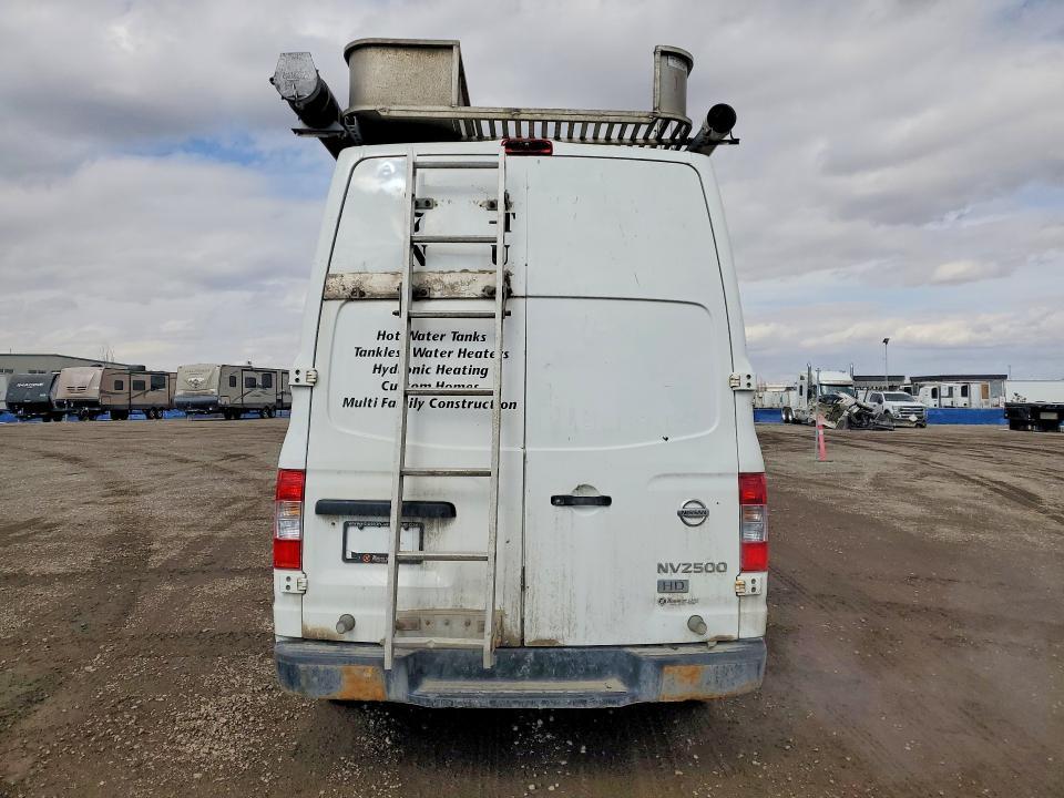 2012 Niss NV 2500