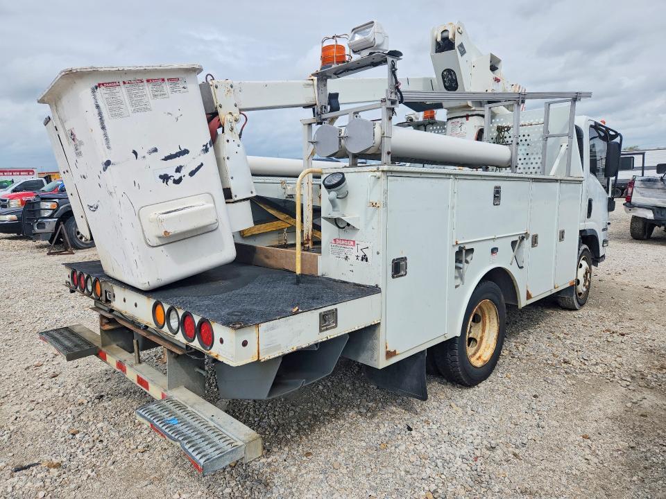2010 Isuzu NQR Bucket Truck