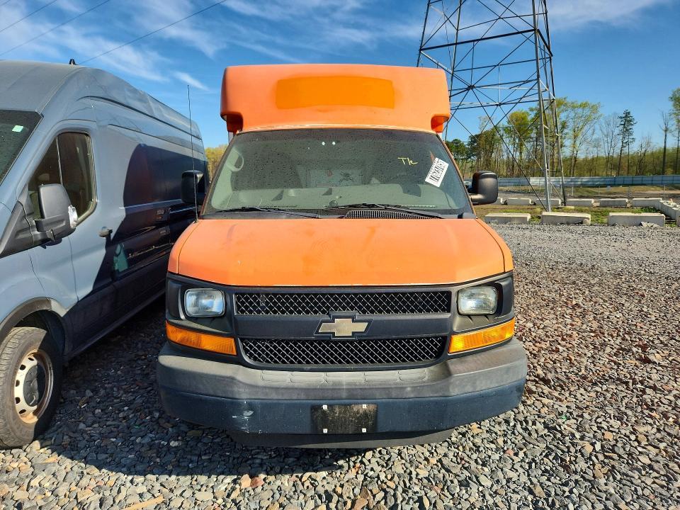 2015 Chev Express G3500