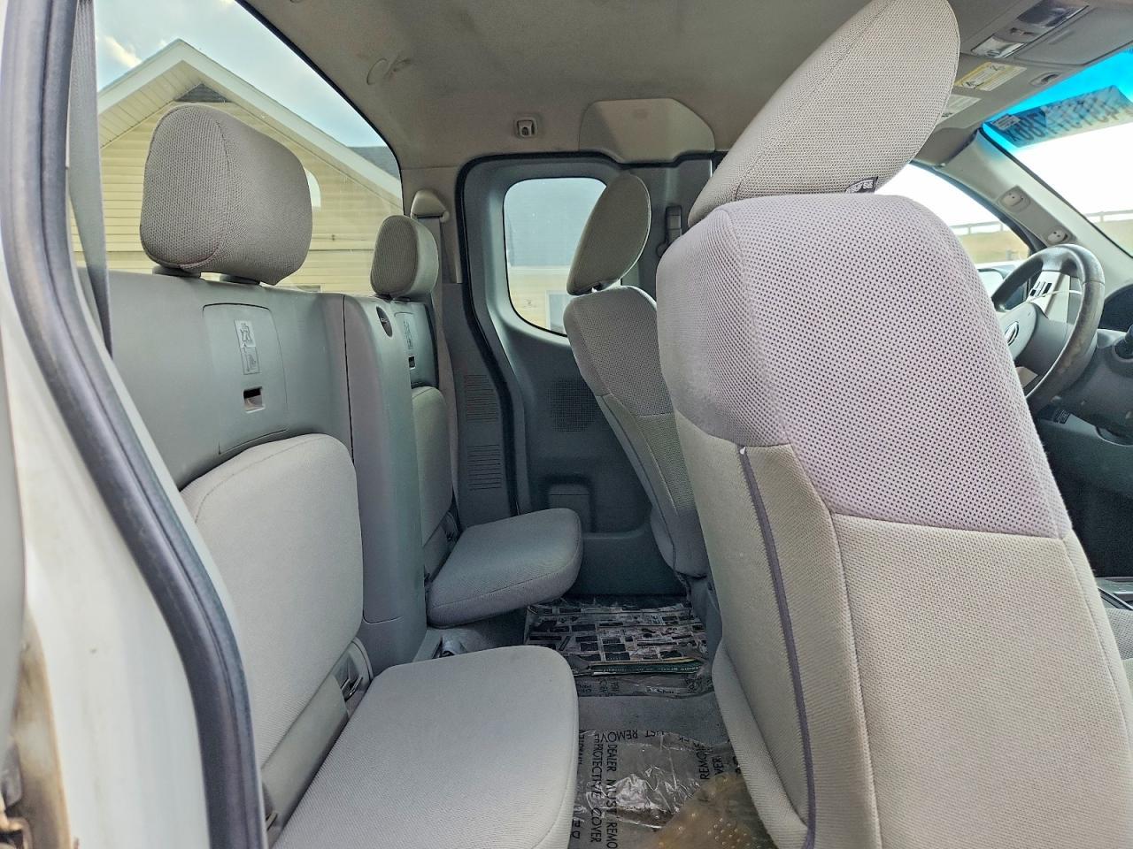 2015 Nissan Frontier S