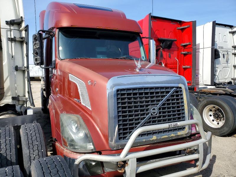 2007 Volvo VNL Semi Truck