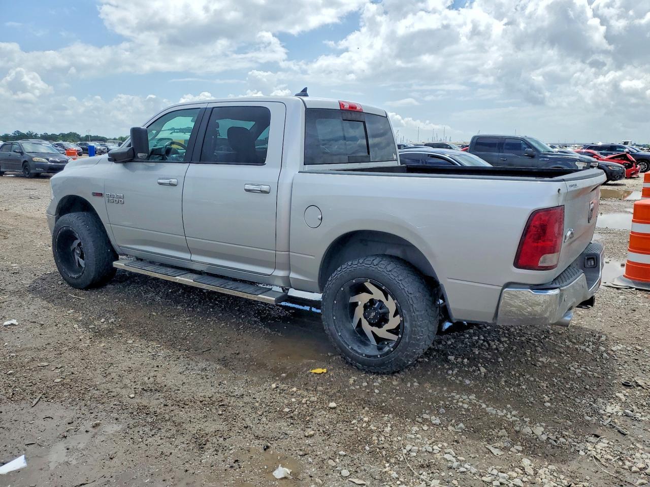 2017 Dodge RAM 1500 SLT