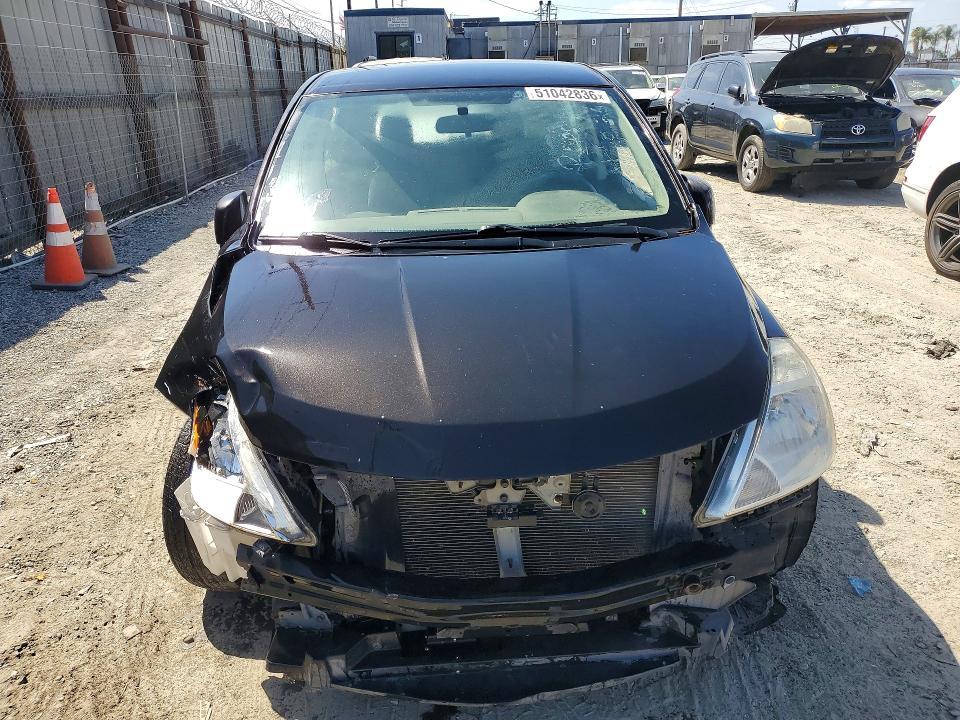 2011 Nissan Versa 1.8 s
