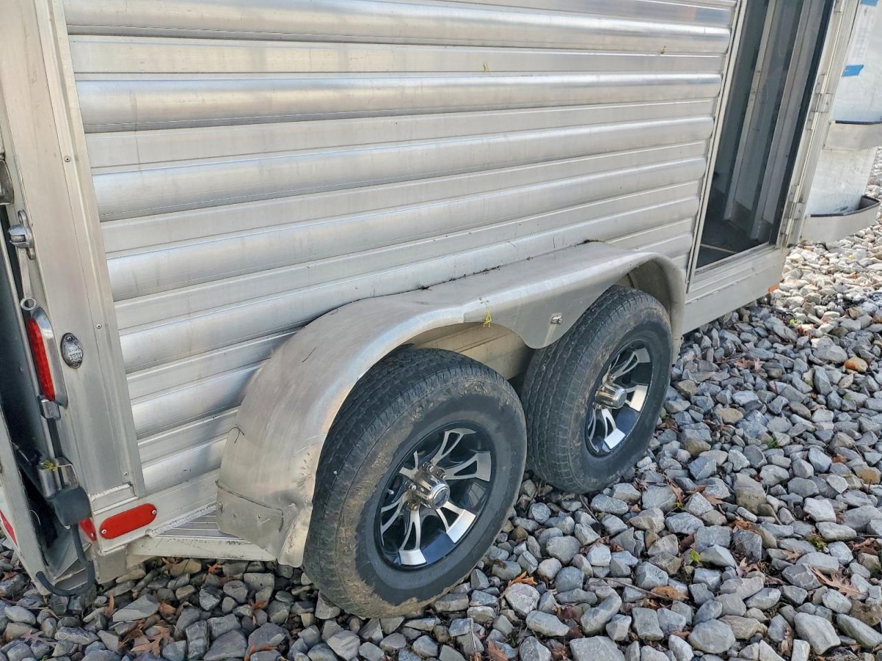 2020 Four Winds Star FD-306 Livestock Trailer