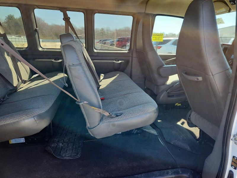 2023 Chevrolet Express G3500 LT