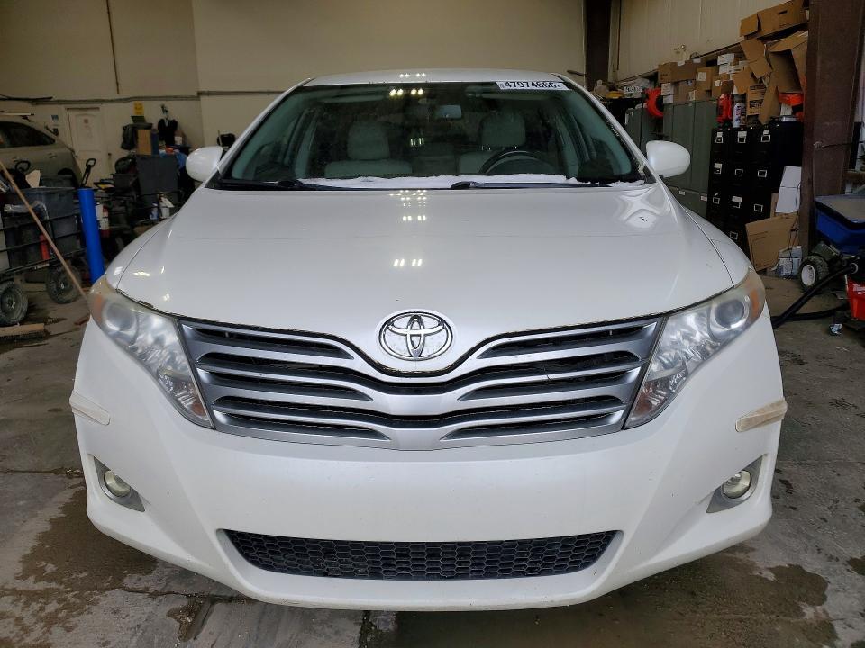 2011 Toyota Venza awd V6