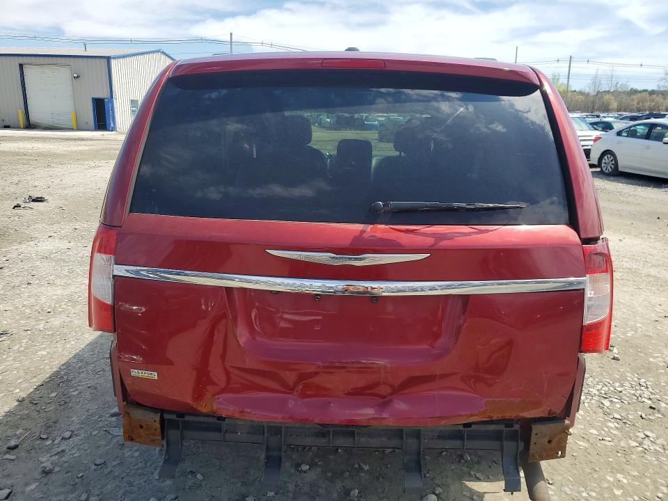 2014 Chrysler Town & Country Touring