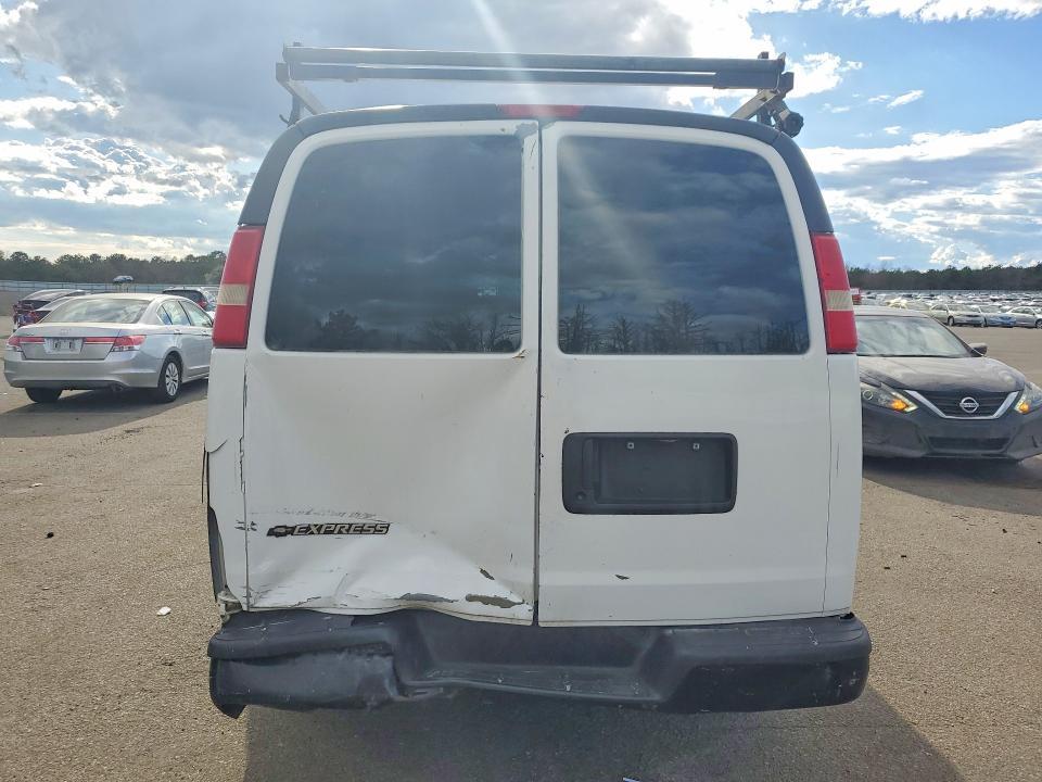 2008 Chev Express G3500