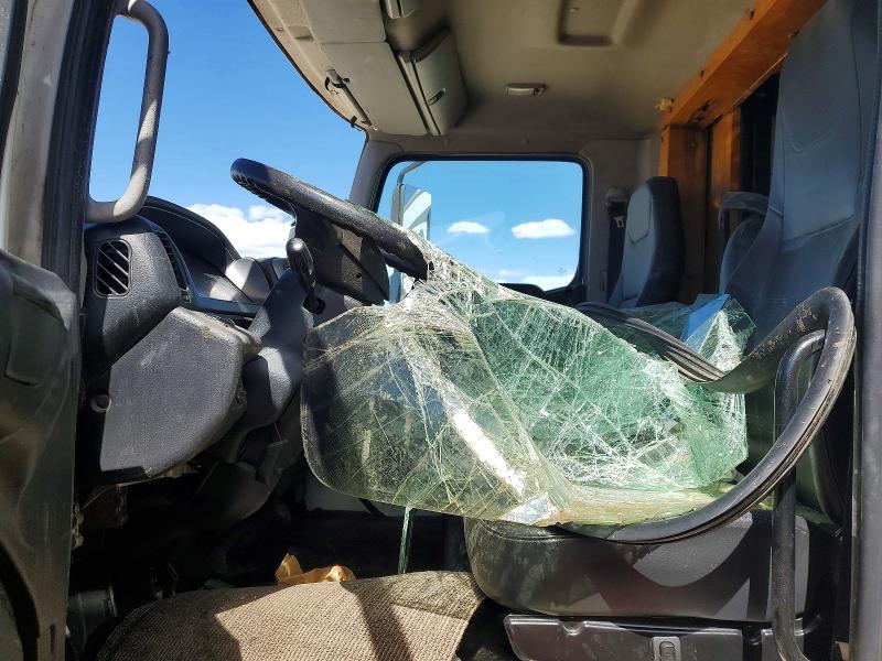 2018 Hino 258/268 box Truck