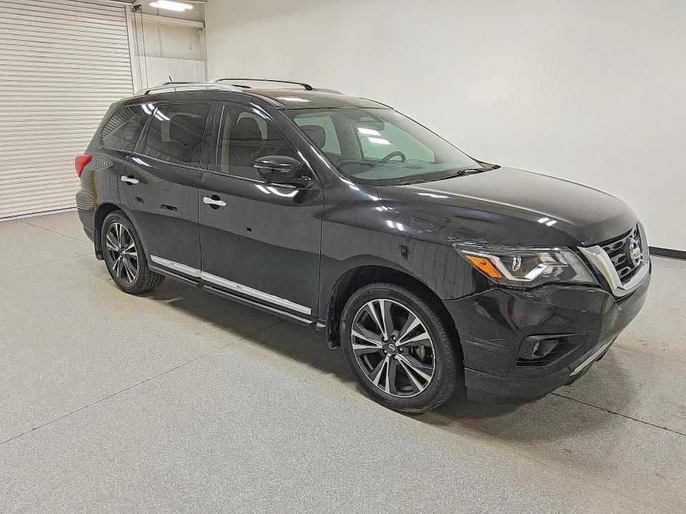 2017 Nissan Pathfinder s