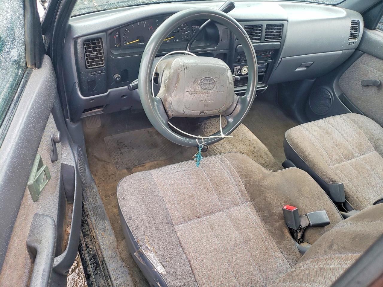 1995 Toyota Tacoma Base