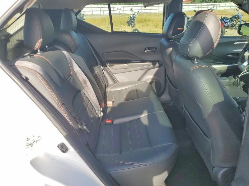 2019 Nissan Kicks sr