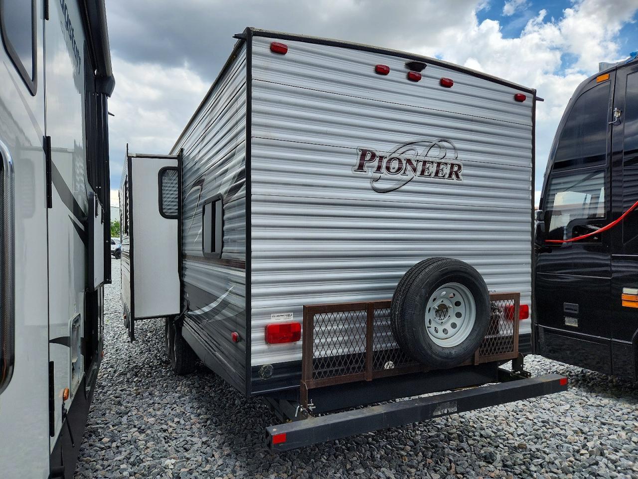 2018 Heartland Pioneer Camper