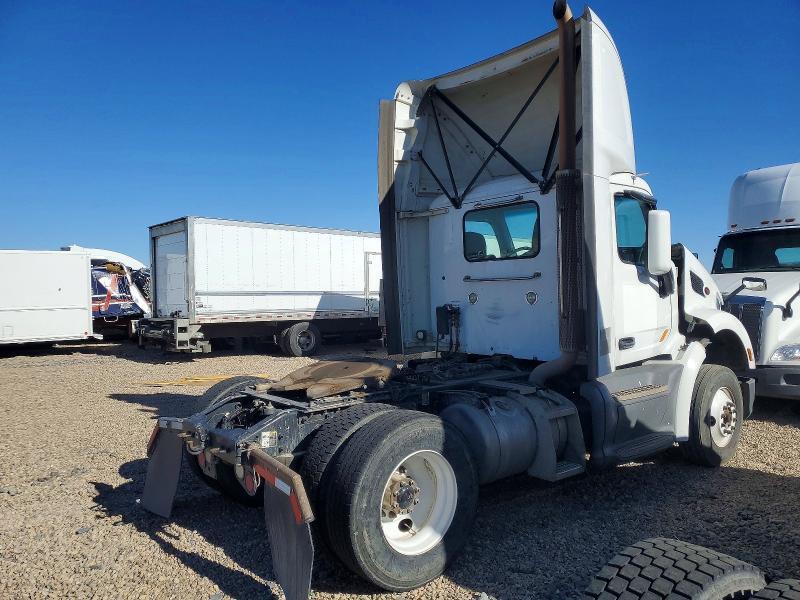 2019 Peterbilt 579 Semi Truck