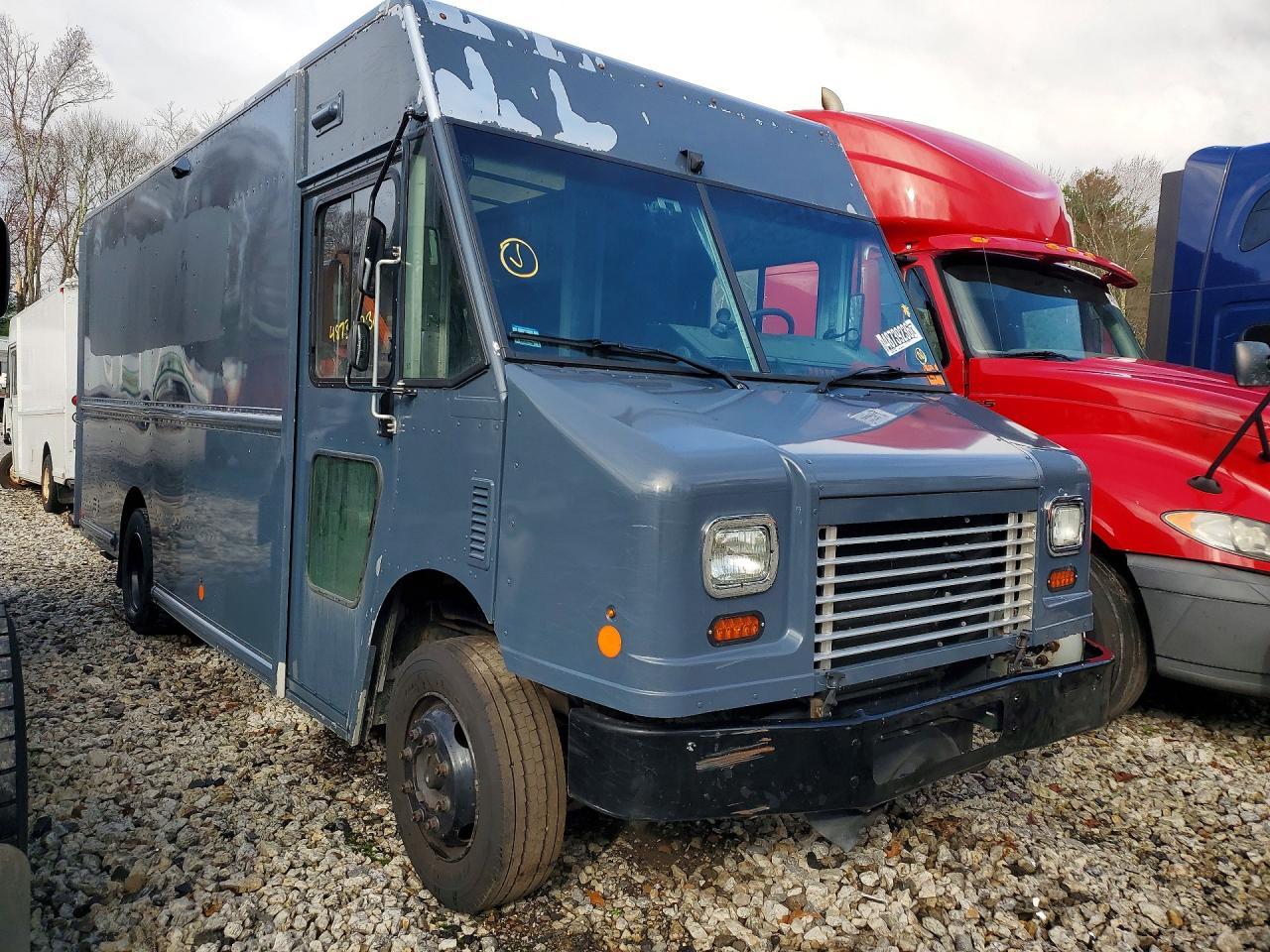 2021 Freightliner MT45G Chassis Delivery Truck