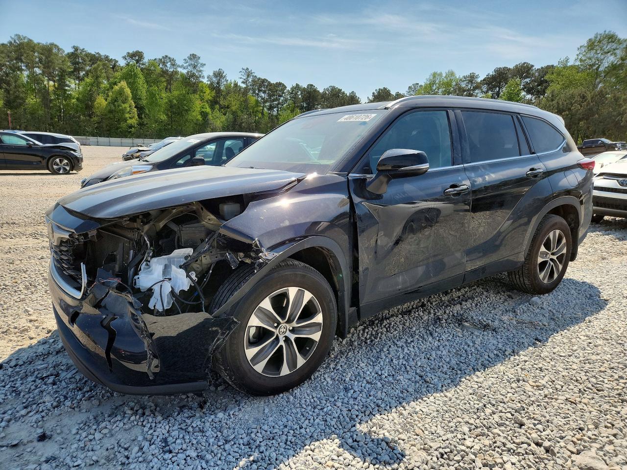 2022 Toyota Highlander xle