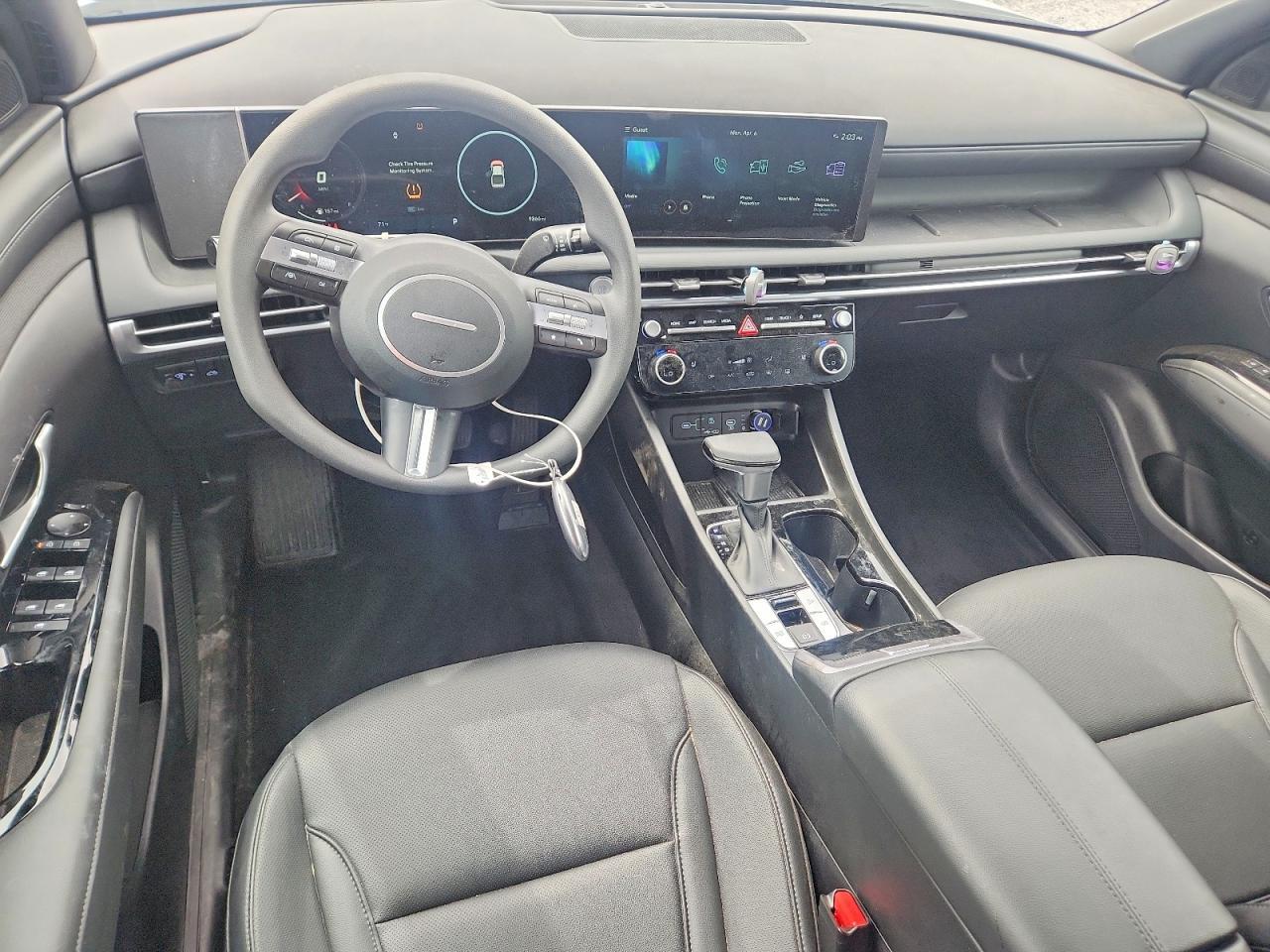 2025 Hyundai Santa Cruz SEL Activity