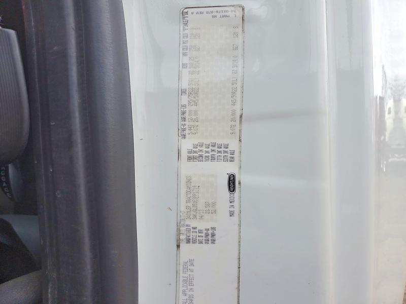 2014 Freigliner 2000 Freightliner Semi Truck