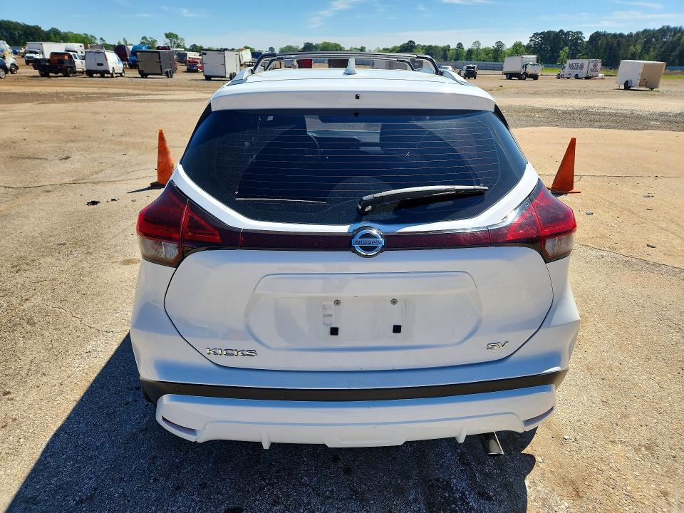 2021 Nissan Kicks sv