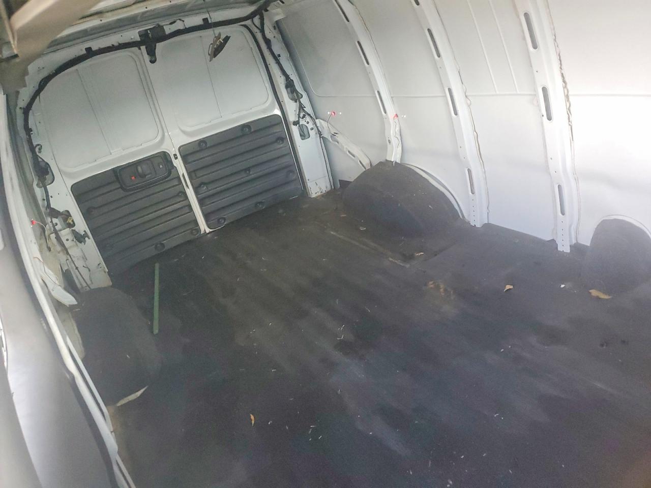 2005 Chev Express G3500