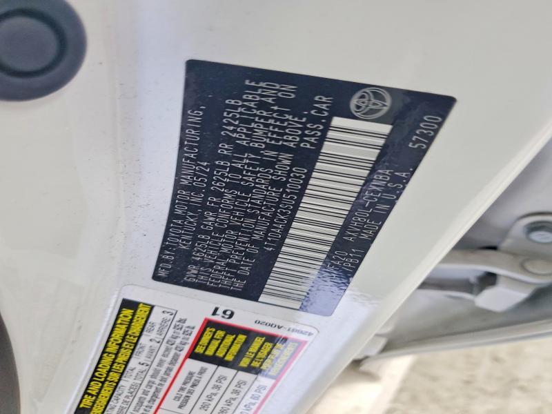 2025 Toyota Camry le