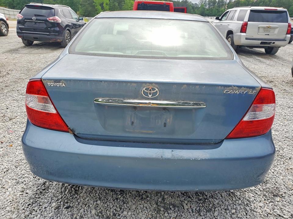 2004 Toyota Camry le