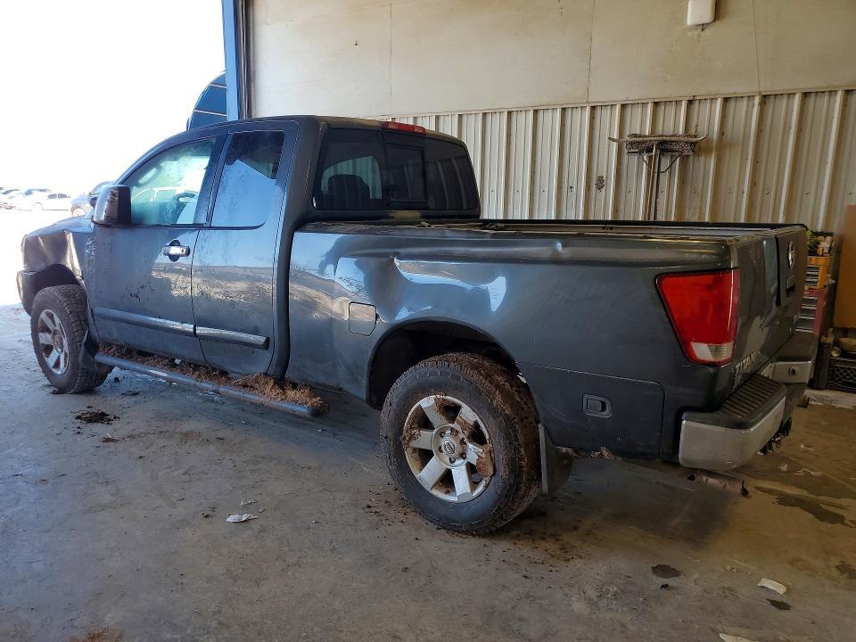 2004 Nissan Titan XE