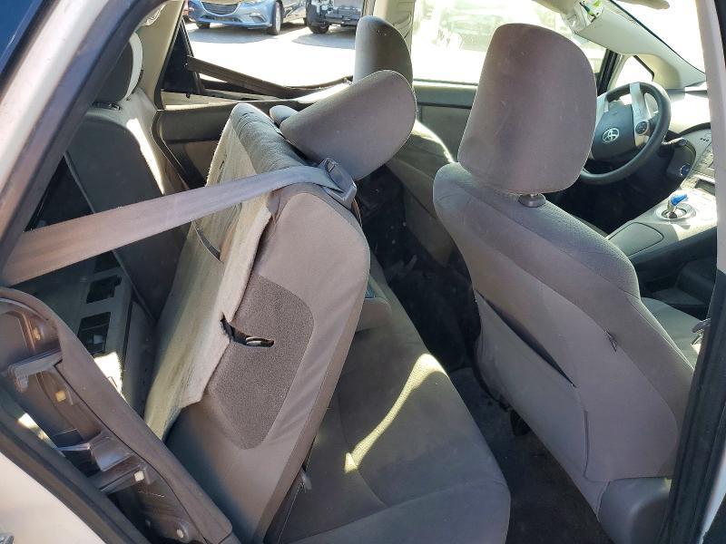 2014 Toyota Prius two