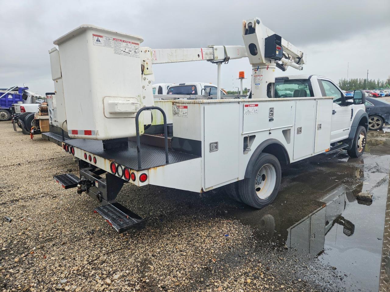 2019 Ford F550 Super Duty Bucket Truck