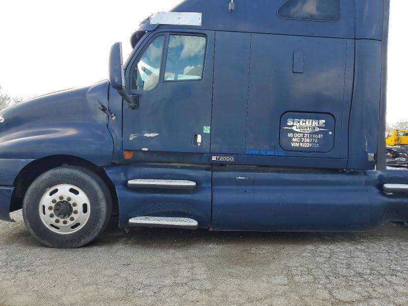 2009 Kenworth T2000 Semi Truck