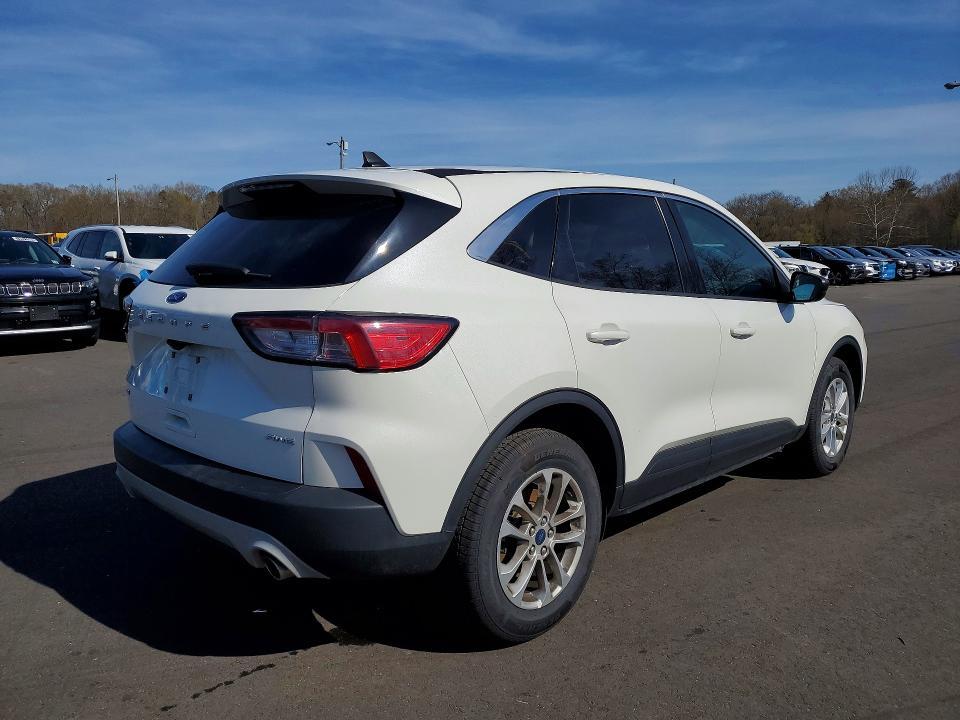2022 Ford Escape se