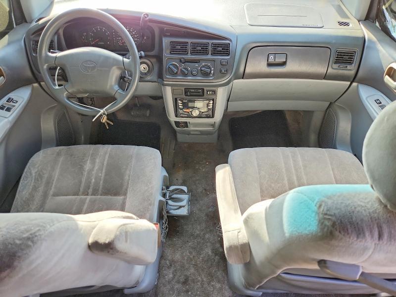 2000 Toyota Sienna le