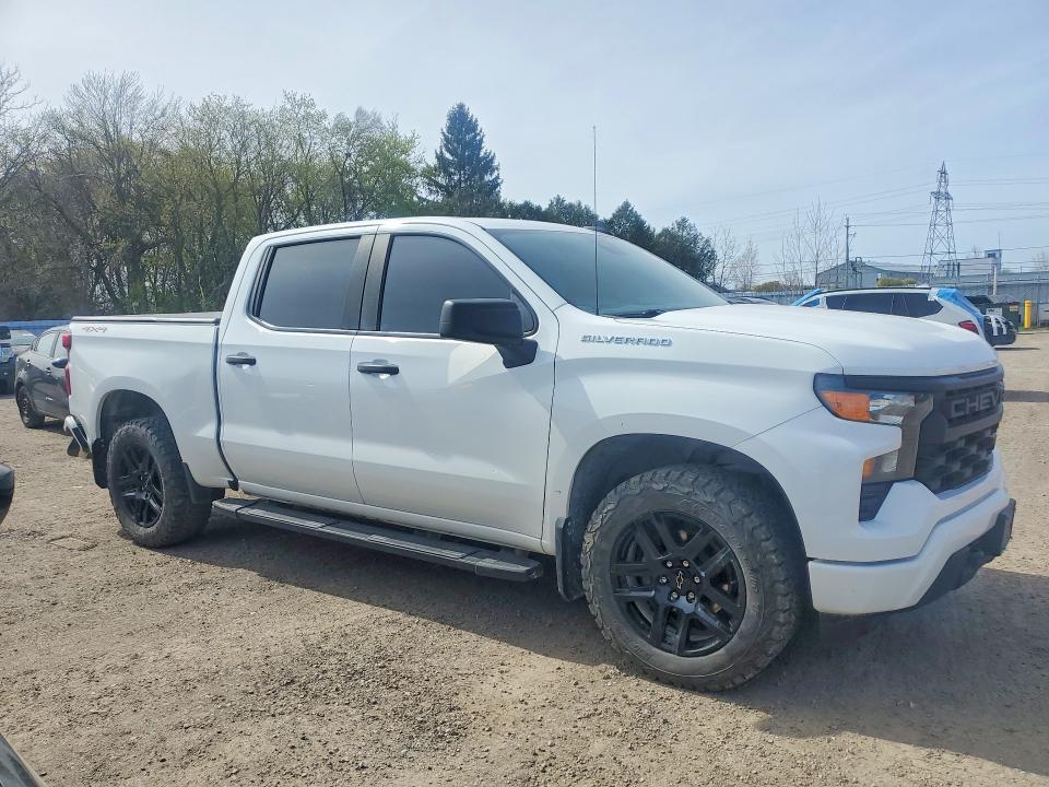 2022 Chevrolet Silverado K1500 Custom