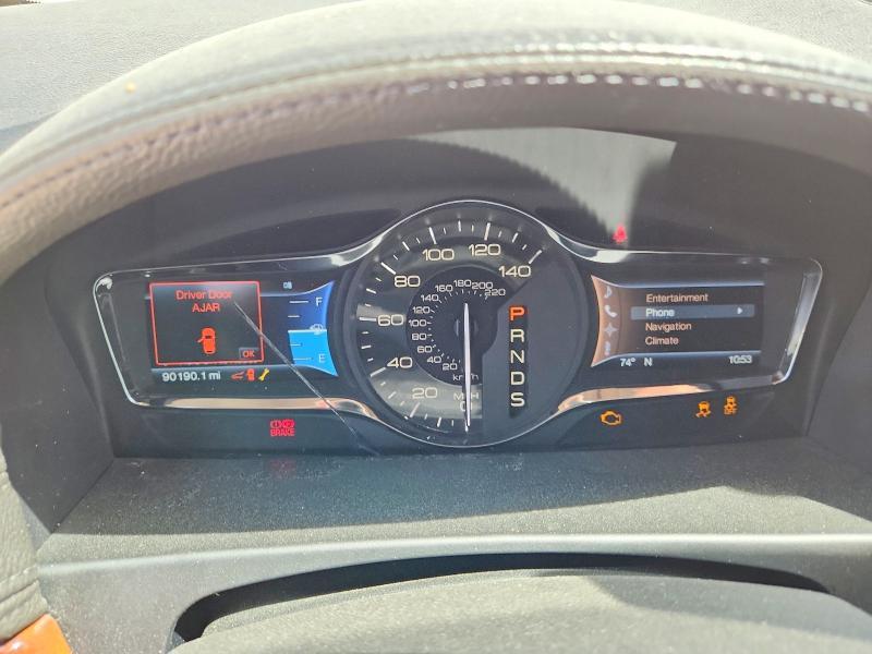 2013 Lincoln Townhouse MKX