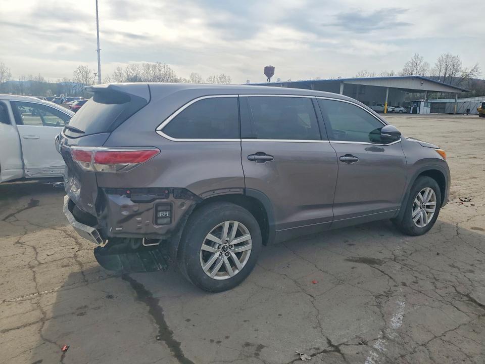 2016 Toyota Highlander le