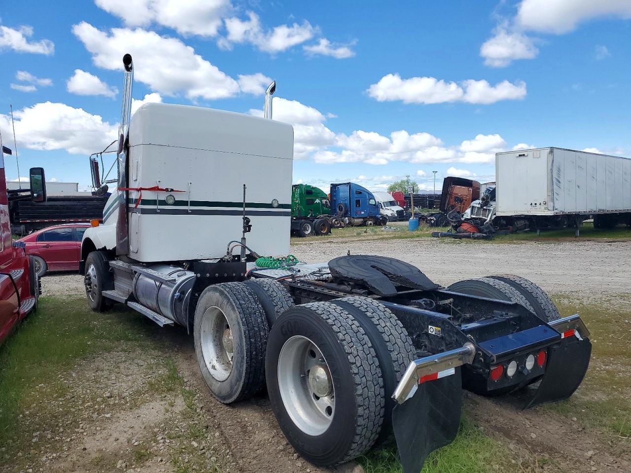 2017 Kenworth Construction T800