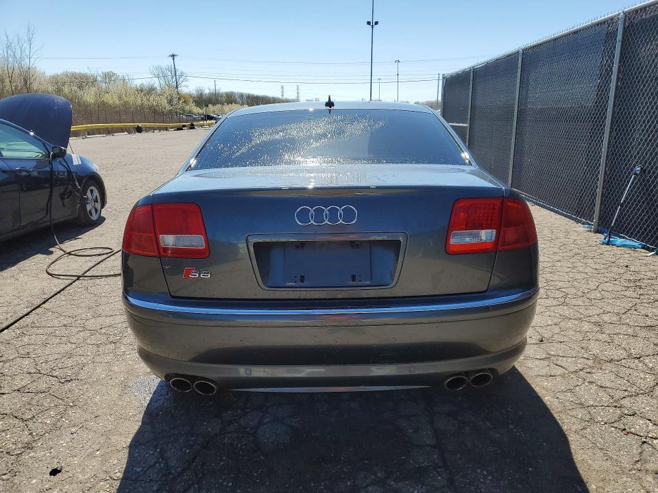 2007 Audi S8 Quattro