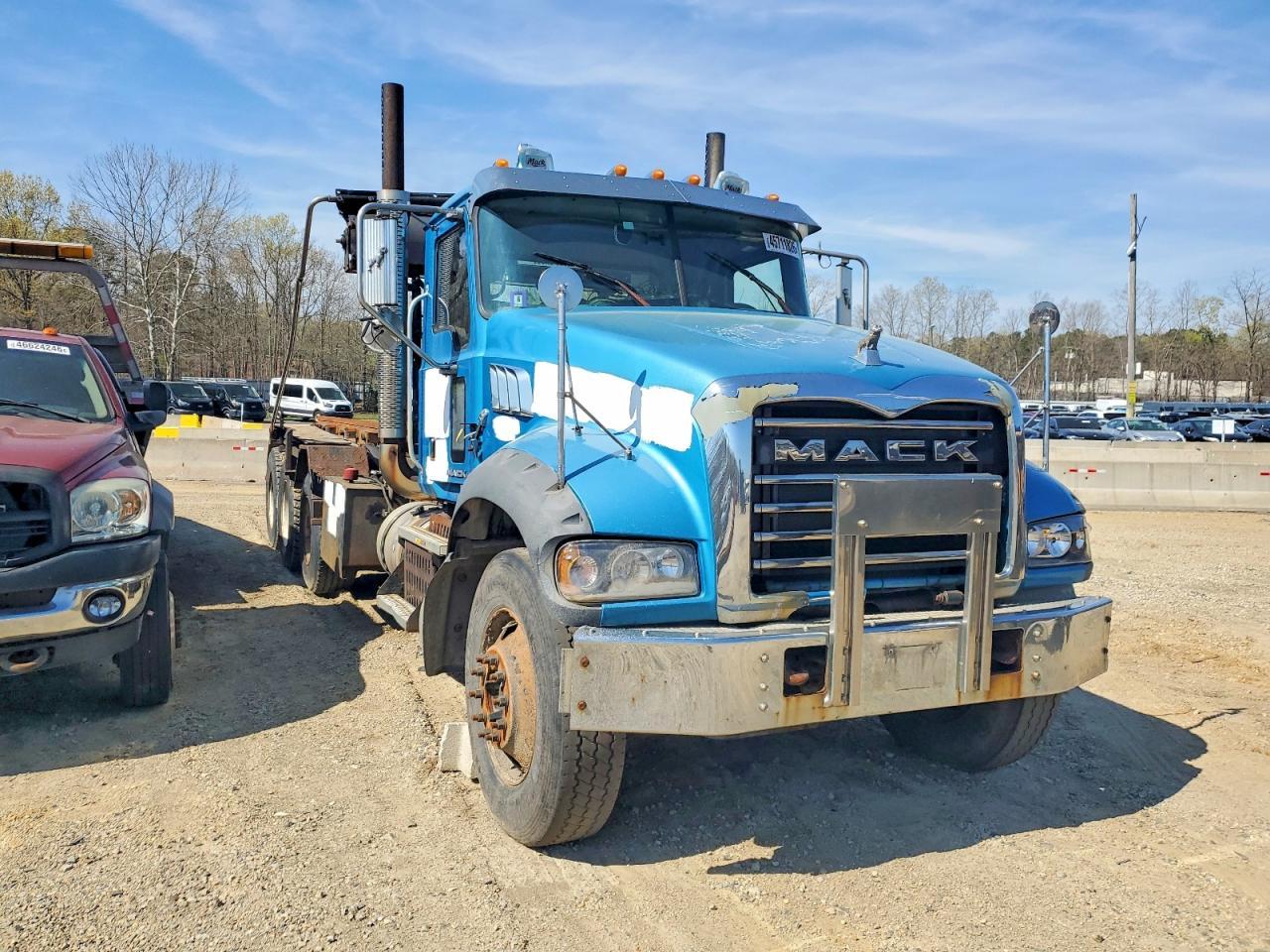 2009 Mack GU713 ROLL-OFF Container Truck