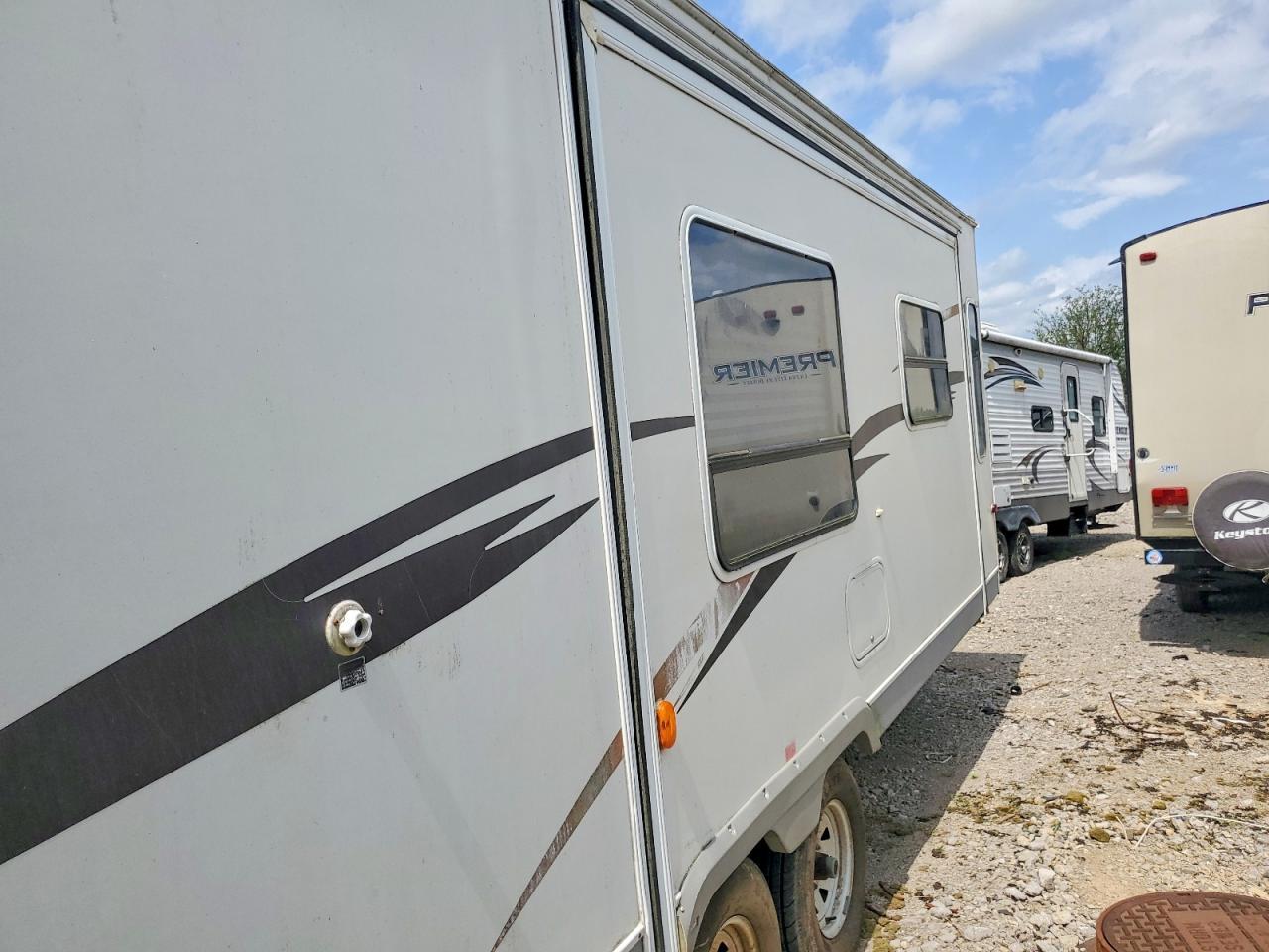 2008 R-Vision Trail-BAY Camper